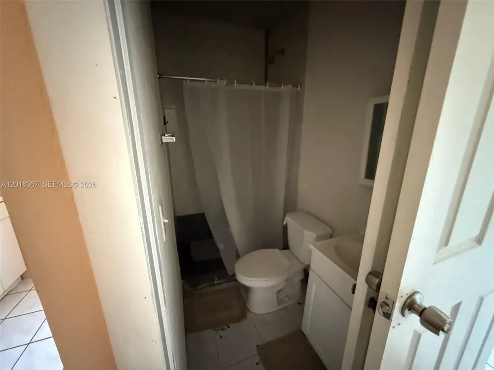 18054 SW 92nd Ct Palmetto Bay, FL 33157