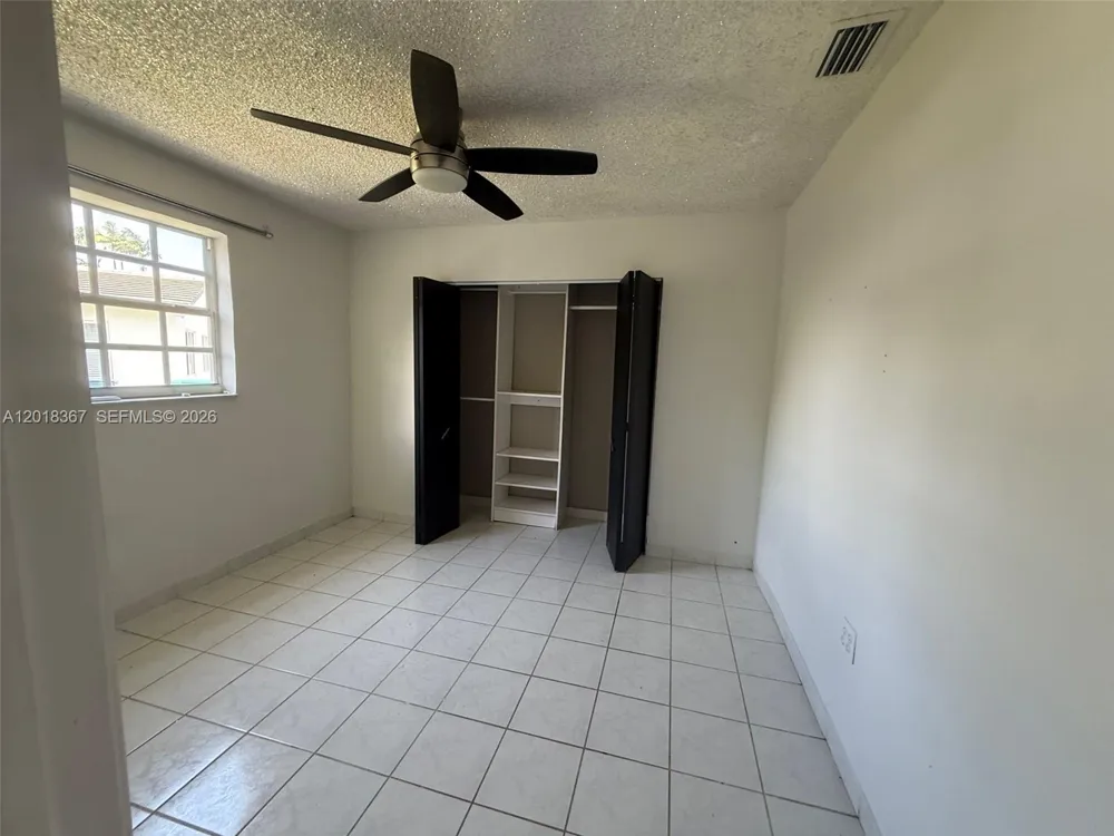 18054 SW 92nd Ct Palmetto Bay, FL 33157
