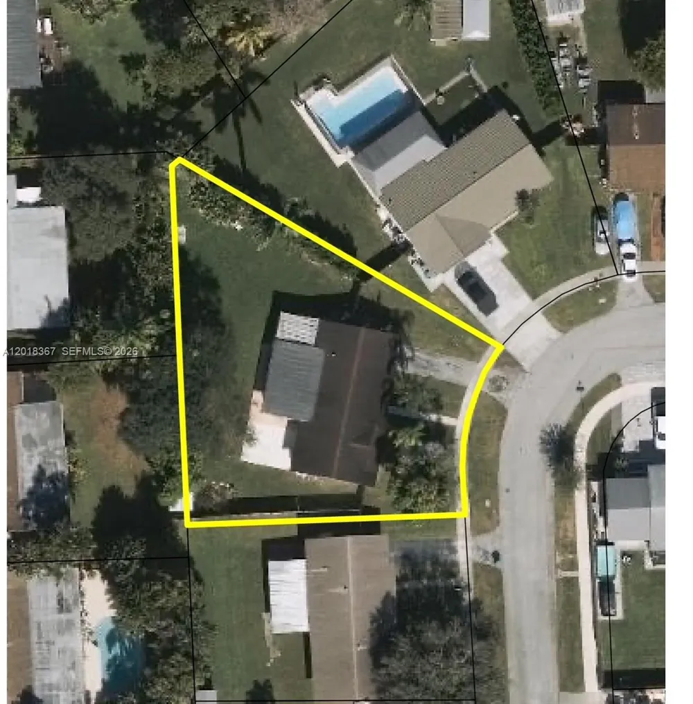 18054 SW 92nd Ct Palmetto Bay, FL 33157