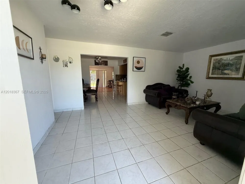 18054 SW 92nd Ct Palmetto Bay, FL 33157