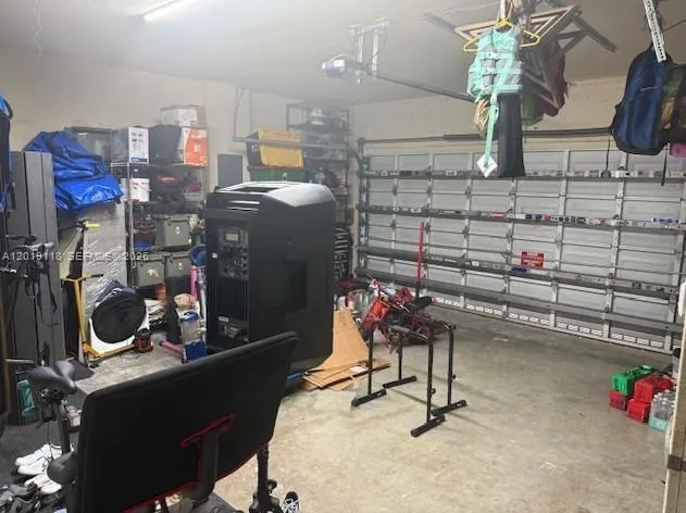 16564 SW 43rd St Unincorporated Dade County, FL 33185