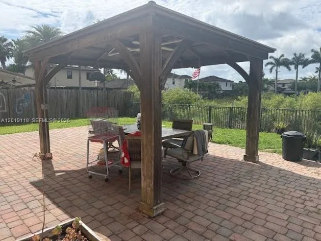 16564 SW 43rd St Unincorporated Dade County, FL 33185