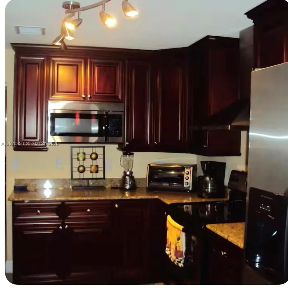 14475 SW 40th St Miami, FL 33175