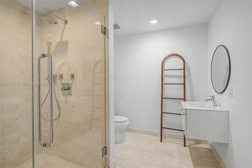 17111 Biscayne Blvd #1405/07 North Miami Beach, FL 33160