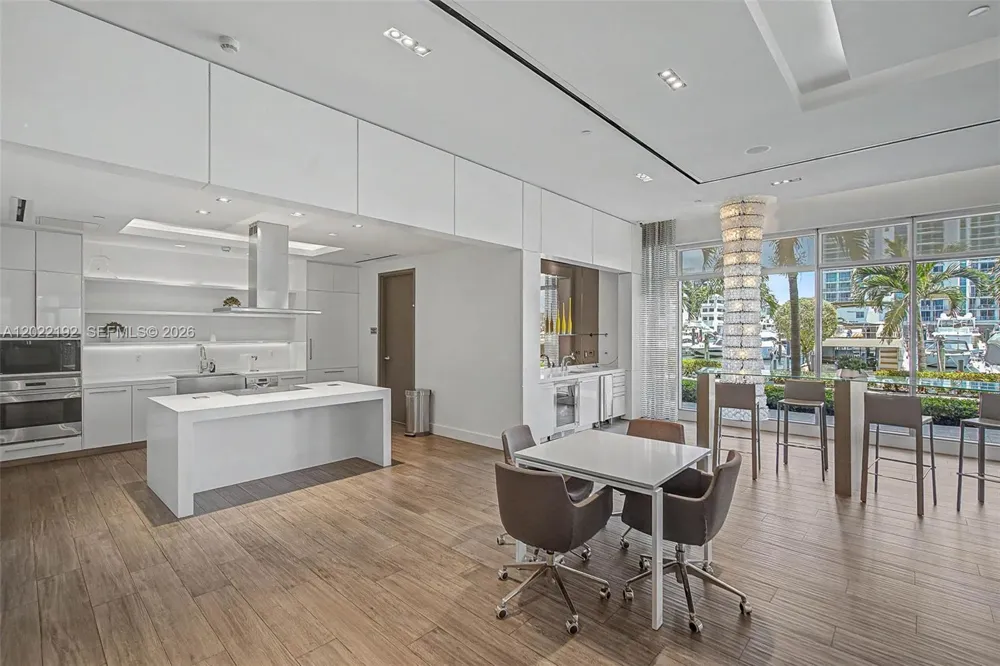 17111 Biscayne Blvd #1405/07 North Miami Beach, FL 33160