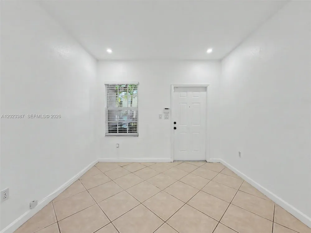 9267 SW 220th Ter Cutler Bay, FL 33190