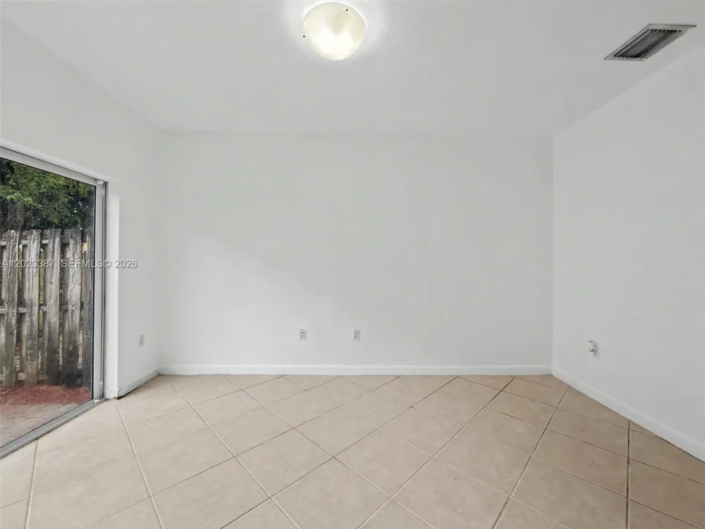 9267 SW 220th Ter Cutler Bay, FL 33190