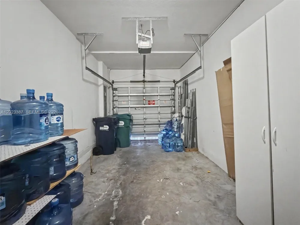 9267 SW 220th Ter Cutler Bay, FL 33190