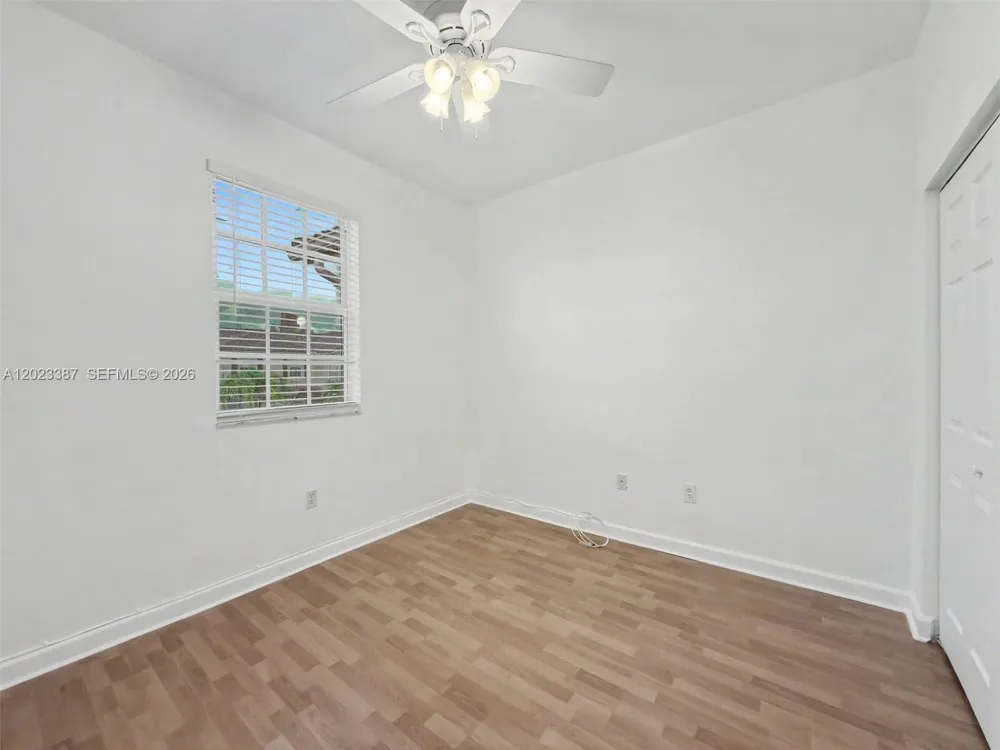 9267 SW 220th Ter Cutler Bay, FL 33190