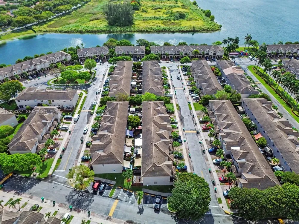9267 SW 220th Ter Cutler Bay, FL 33190