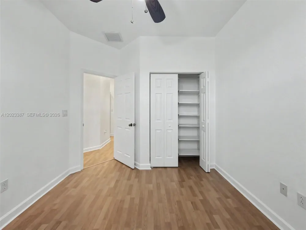 9267 SW 220th Ter Cutler Bay, FL 33190