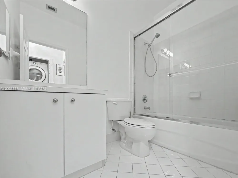 9267 SW 220th Ter Cutler Bay, FL 33190