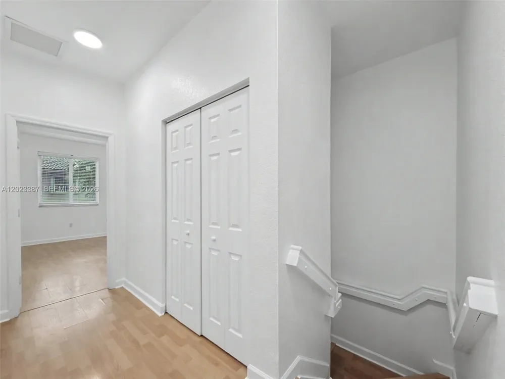 9267 SW 220th Ter Cutler Bay, FL 33190