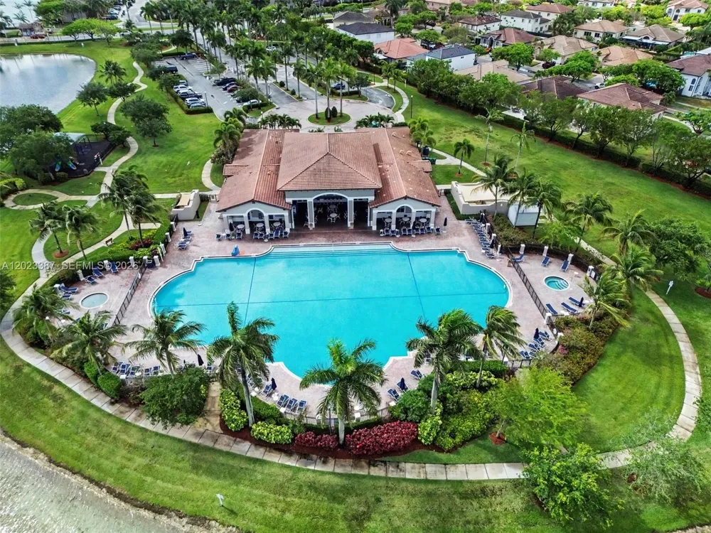 9267 SW 220th Ter Cutler Bay, FL 33190