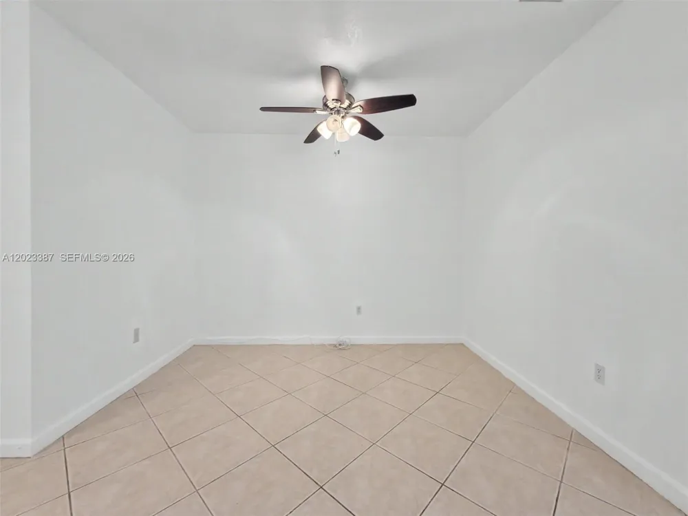 9267 SW 220th Ter Cutler Bay, FL 33190