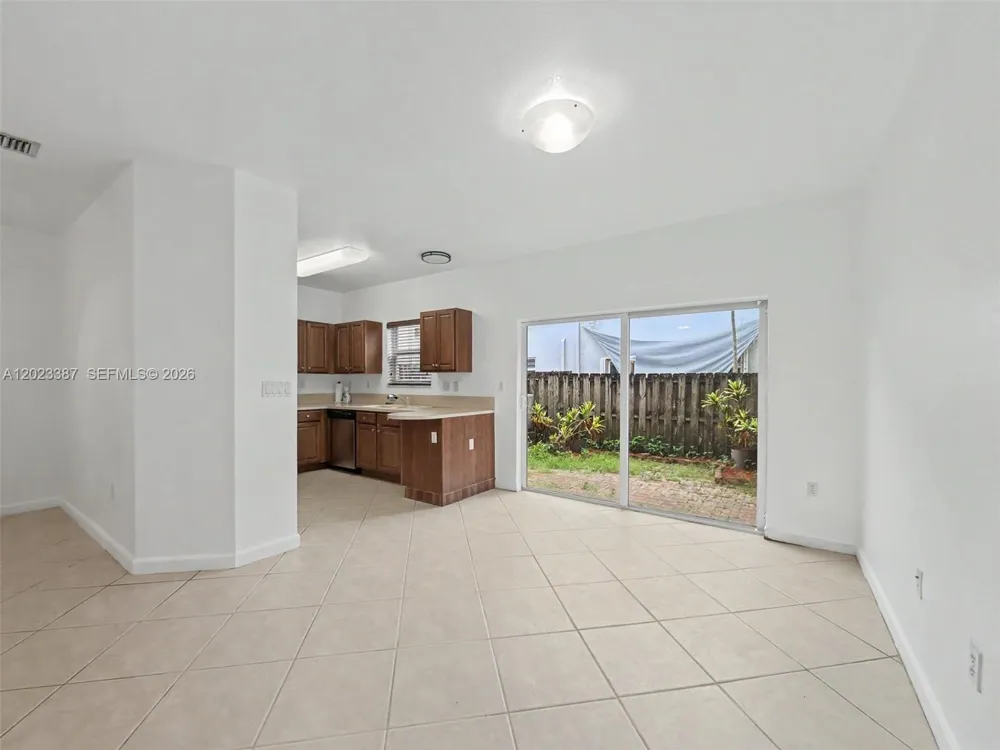 9267 SW 220th Ter Cutler Bay, FL 33190