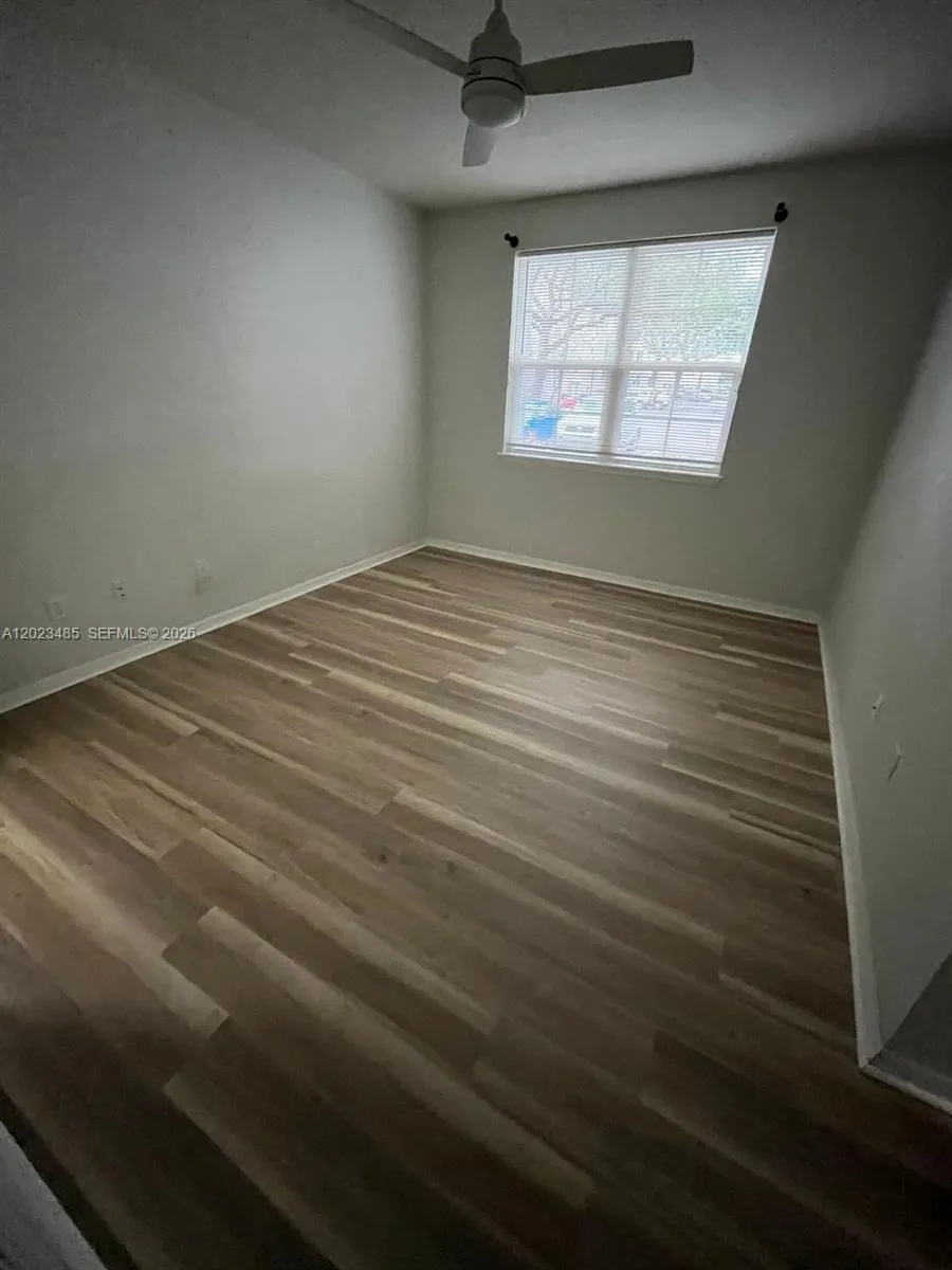 3368 PARKCHESTER SQUARE BLVD #103 Orlando, FL 32835
