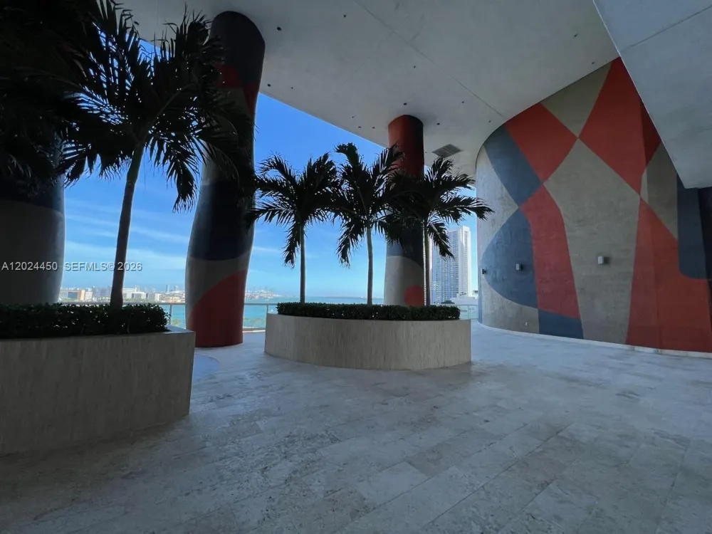 50 Biscayne Blvd #2401 Miami, FL 33132