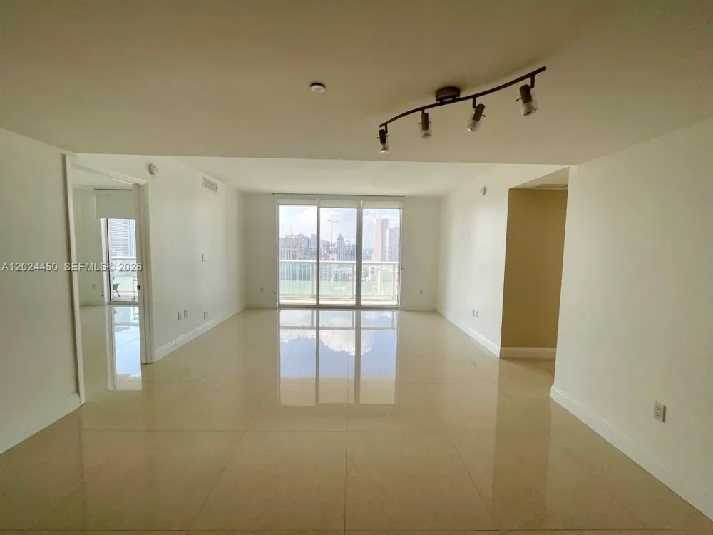 50 Biscayne Blvd #2401 Miami, FL 33132