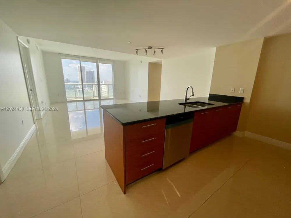 50 Biscayne Blvd #2401 Miami, FL 33132