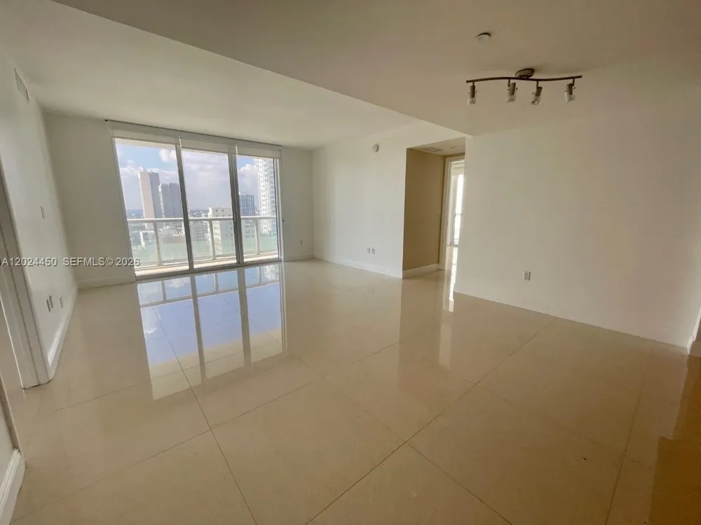 50 Biscayne Blvd #2401 Miami, FL 33132