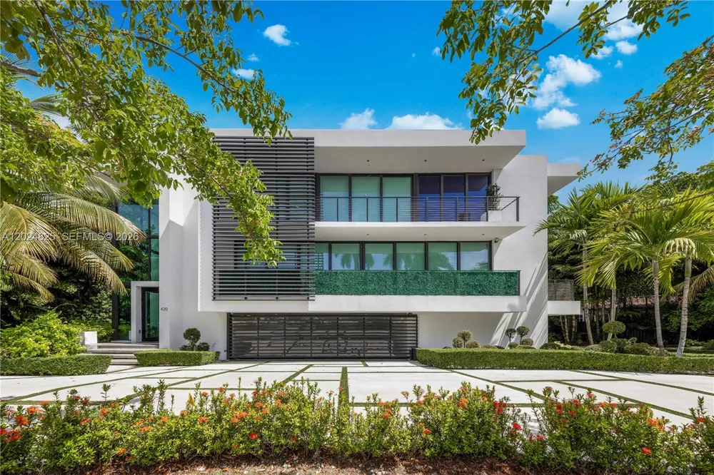 420 Hibiscus Dr Miami Beach, FL 33139