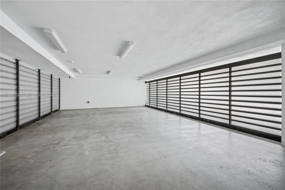 420 Hibiscus Dr Miami Beach, FL 33139