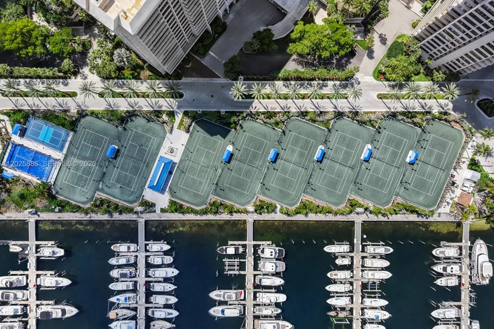 5 Grove Isle Dr #PH-L05 Coconut Grove, FL 33133