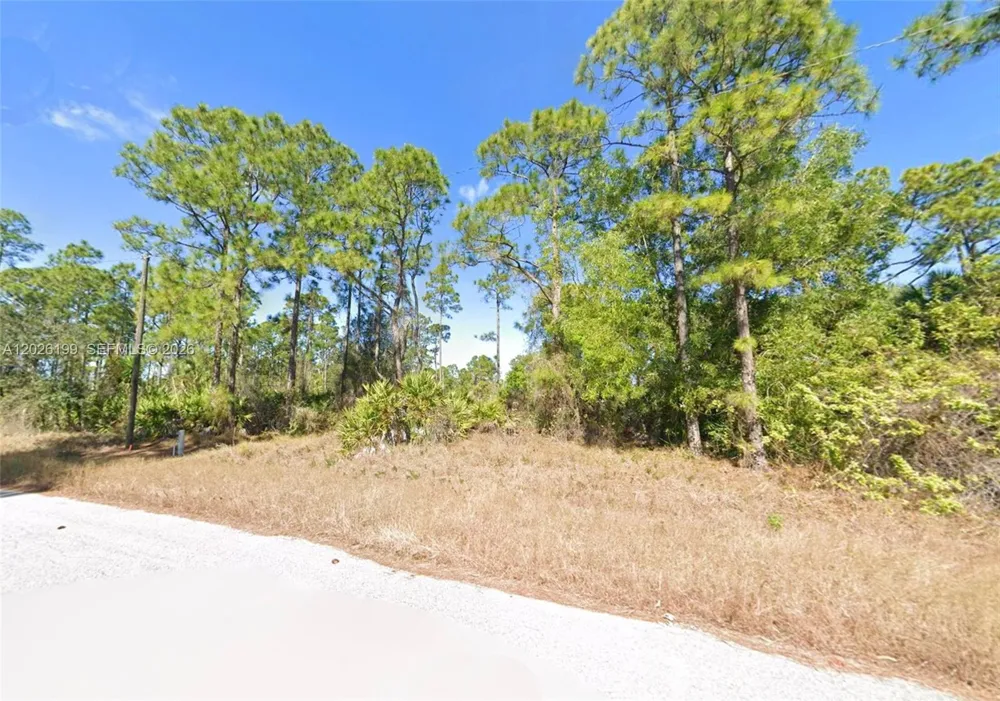 1047 Grove St E Lehigh Acres, FL 33974