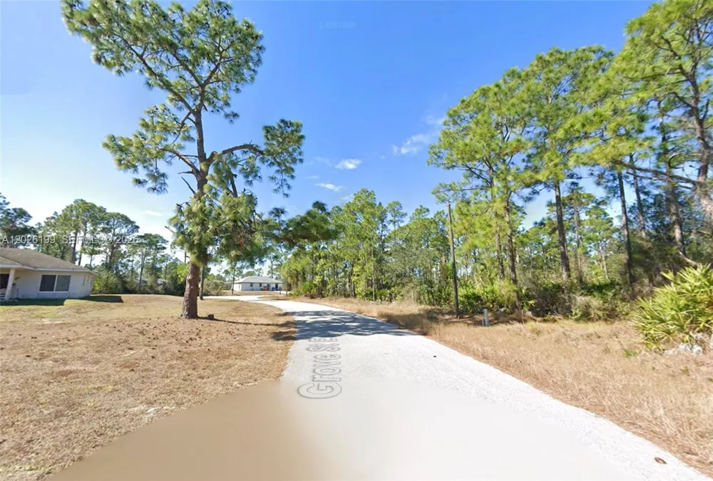 1047 Grove St E Lehigh Acres, FL 33974