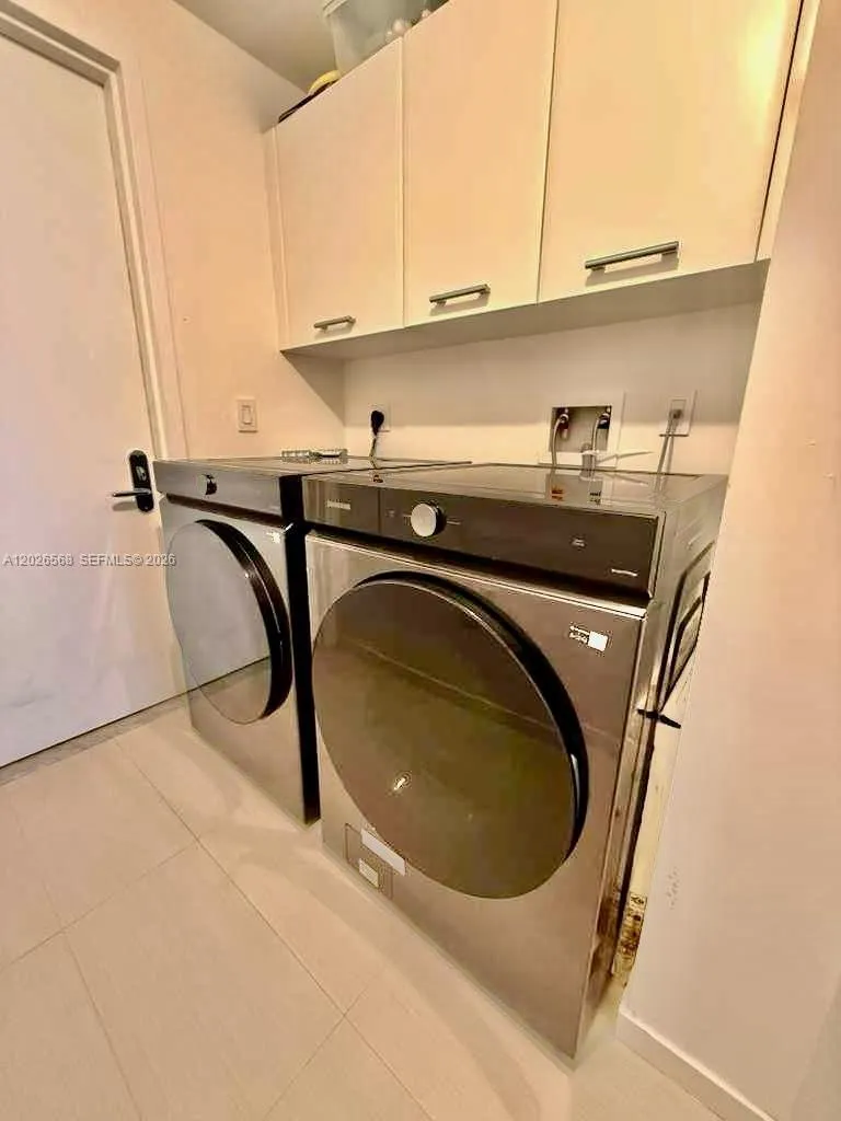 17121 Collins Ave #1207 Sunny Isles Beach, FL 33160