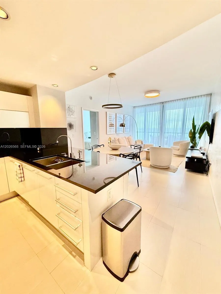 17121 Collins Ave #1207 Sunny Isles Beach, FL 33160
