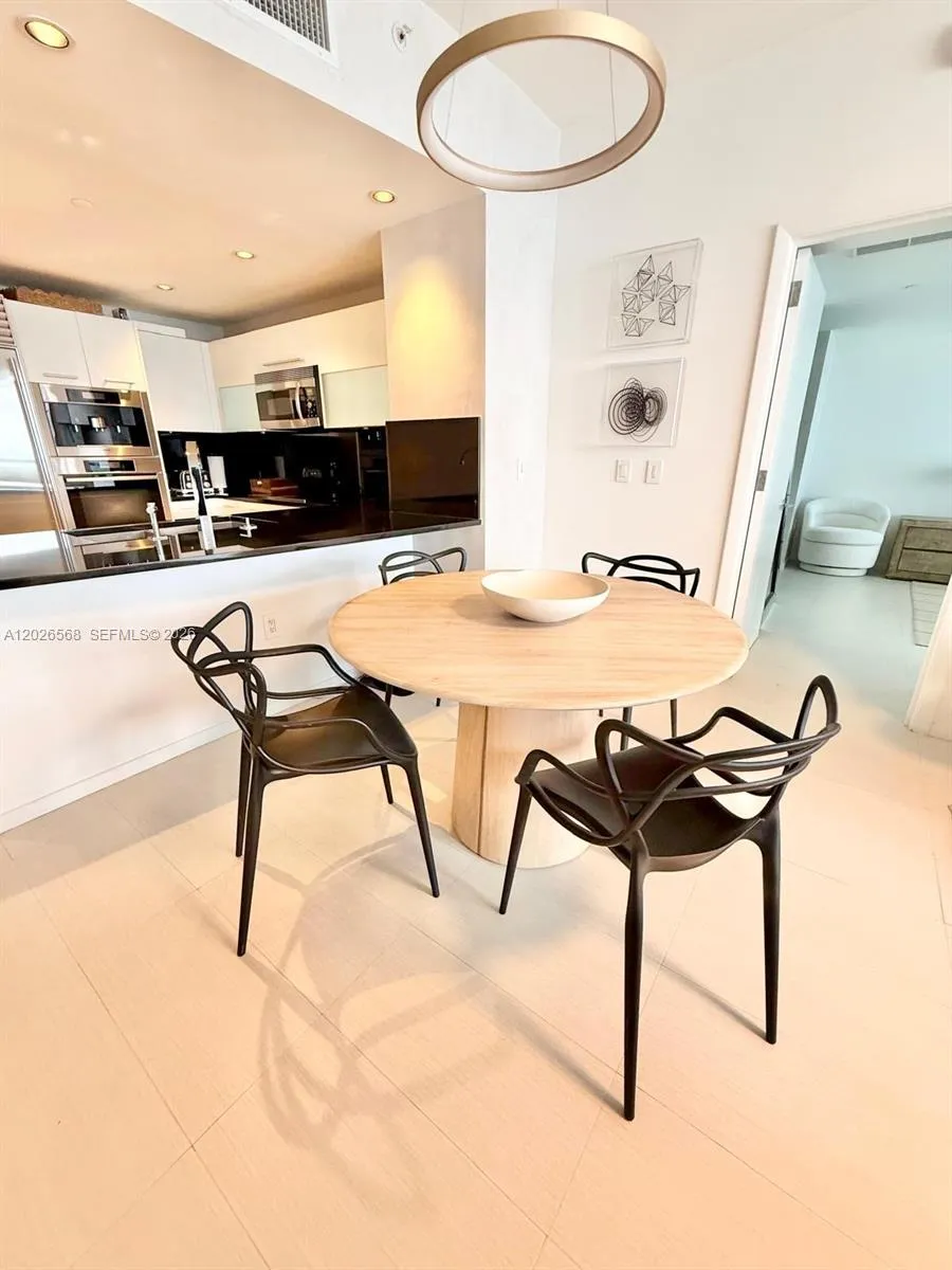 17121 Collins Ave #1207 Sunny Isles Beach, FL 33160