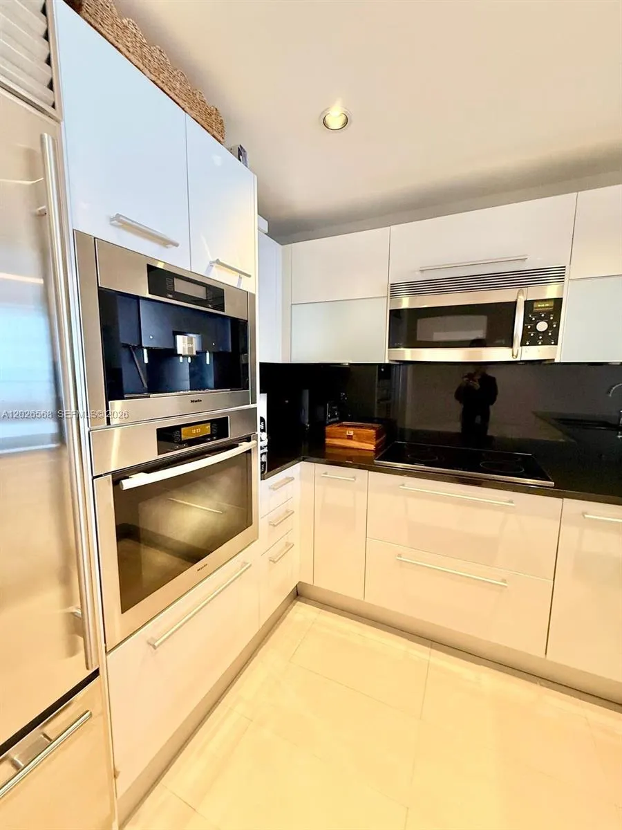 17121 Collins Ave #1207 Sunny Isles Beach, FL 33160