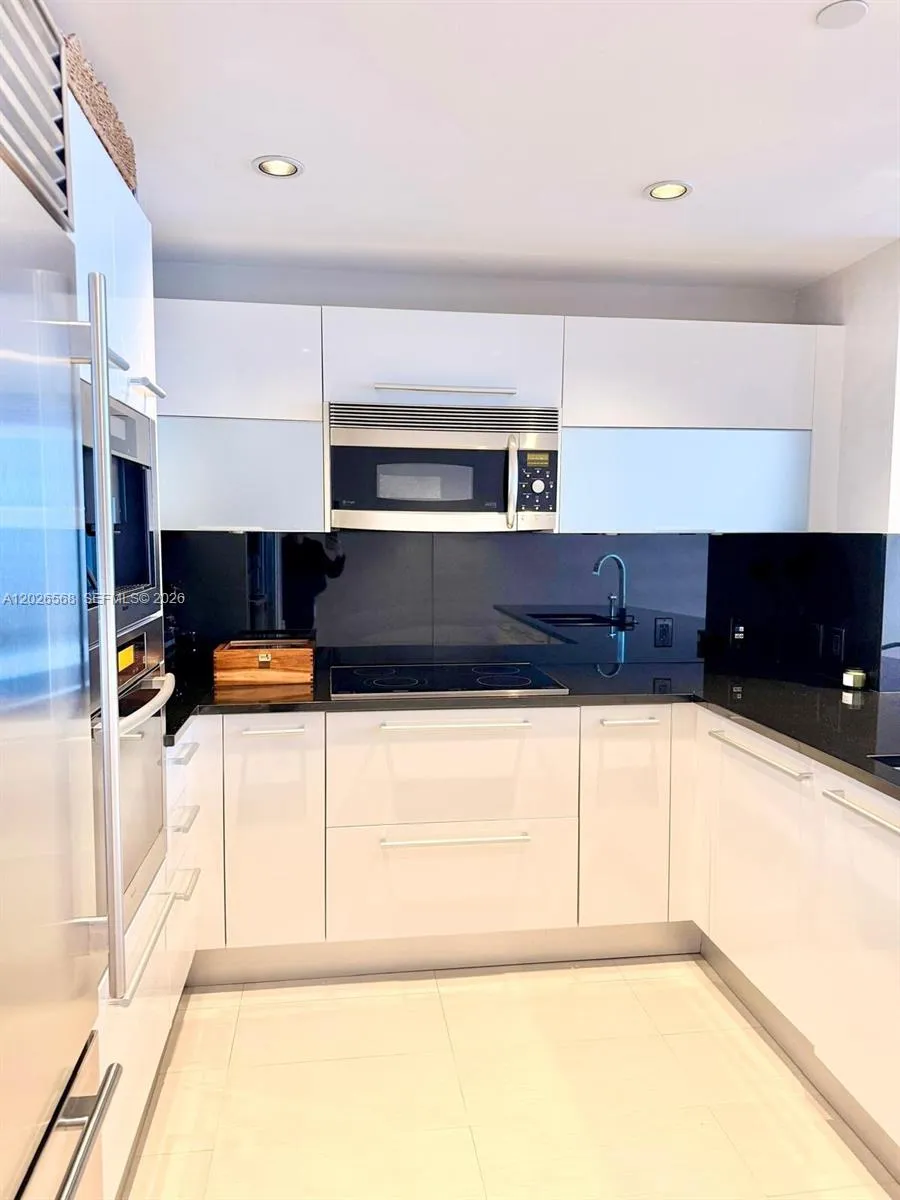 17121 Collins Ave #1207 Sunny Isles Beach, FL 33160