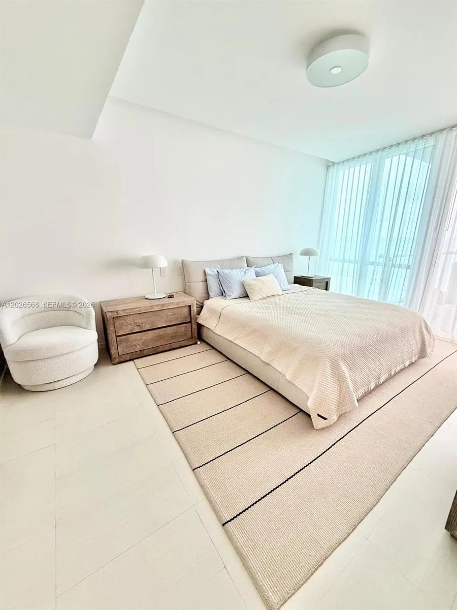17121 Collins Ave #1207 Sunny Isles Beach, FL 33160