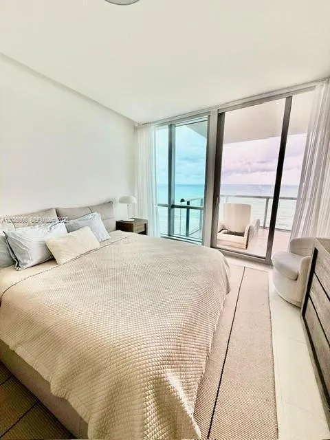 17121 Collins Ave #1207 Sunny Isles Beach, FL 33160