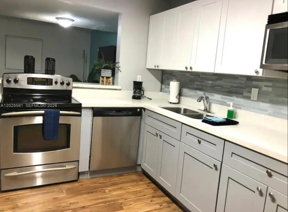 1011 NW 7th Ave #1011 Miami, FL 33136