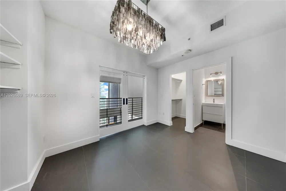 60 SW 13th St #4404 Miami, FL 33130