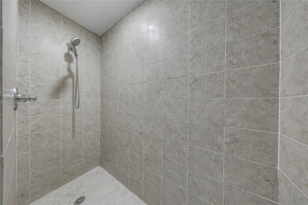 60 SW 13th St #4404 Miami, FL 33130