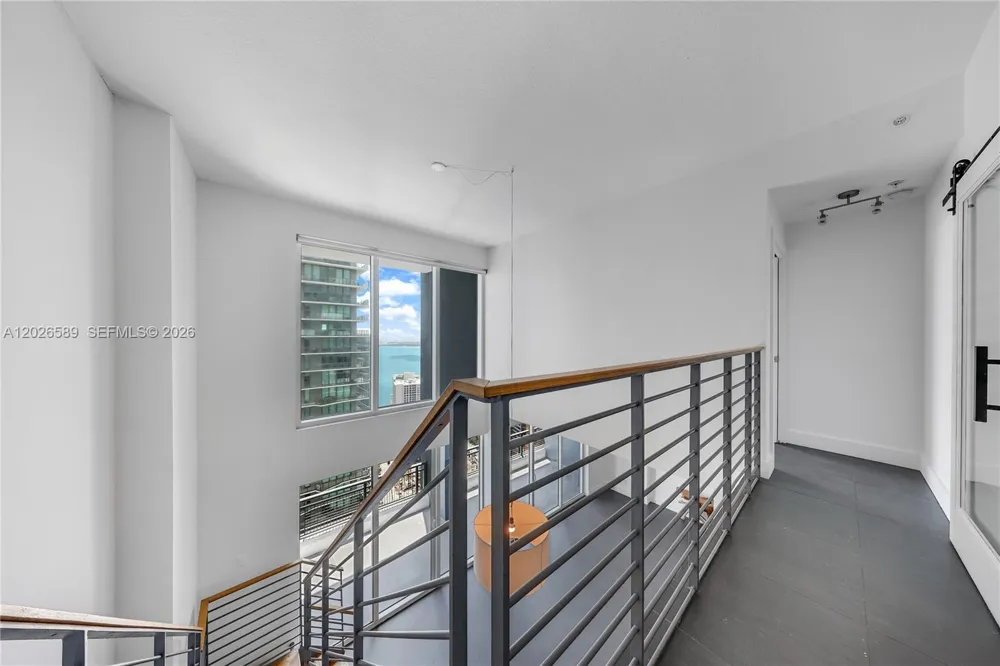 60 SW 13th St #4404 Miami, FL 33130