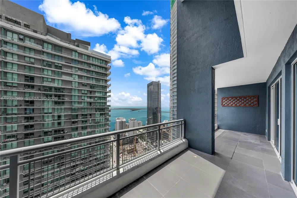 60 SW 13th St #4404 Miami, FL 33130