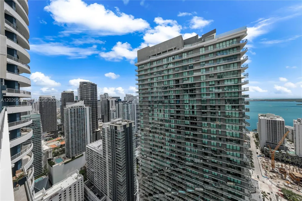 60 SW 13th St #4404 Miami, FL 33130