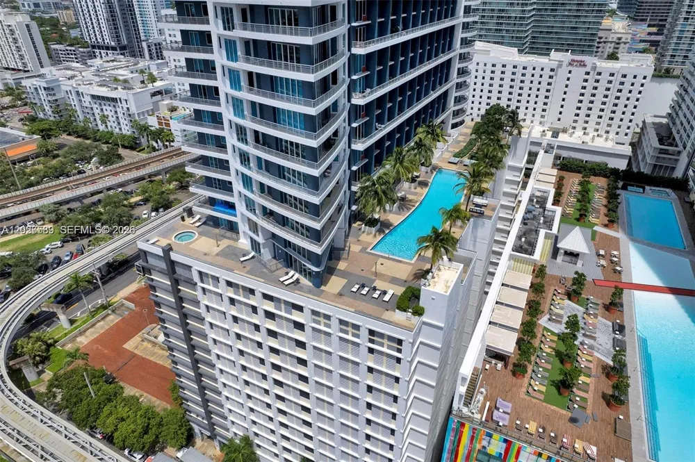 60 SW 13th St #4404 Miami, FL 33130