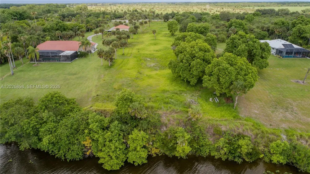 5220 Fort Denuad La Belle, FL 33935
