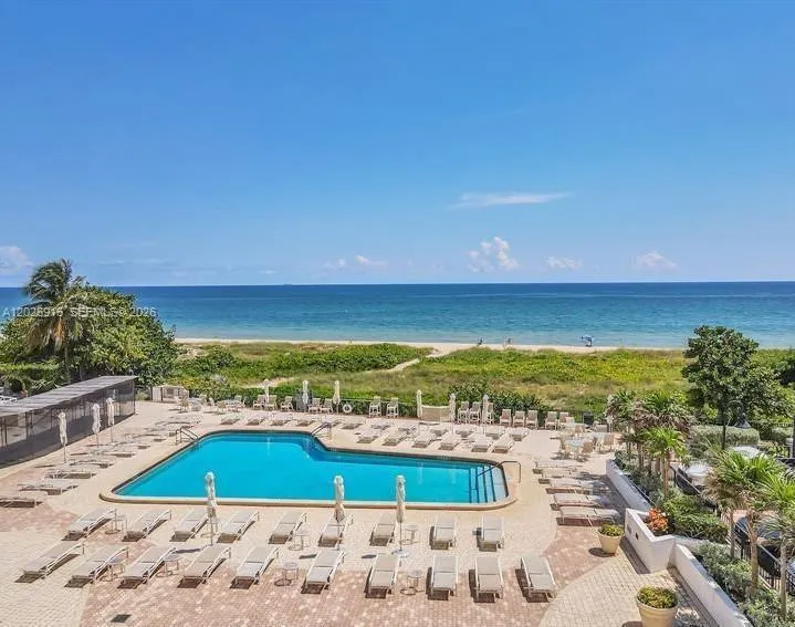1900 S Ocean Blvd #14P Lauderdale By The Sea, FL 33062