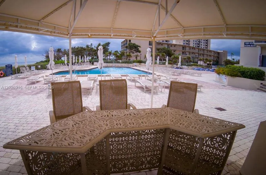 1900 S Ocean Blvd #14P Lauderdale By The Sea, FL 33062