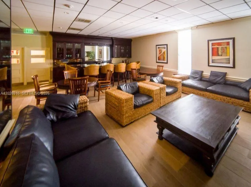 1900 S Ocean Blvd #14P Lauderdale By The Sea, FL 33062