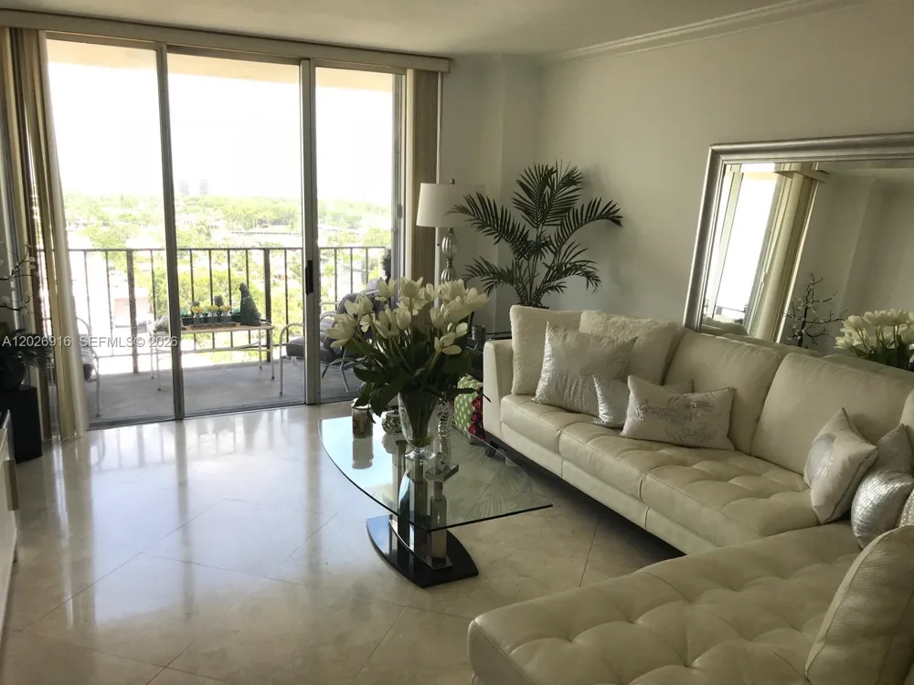 1900 S Ocean Blvd #14P Lauderdale By The Sea, FL 33062