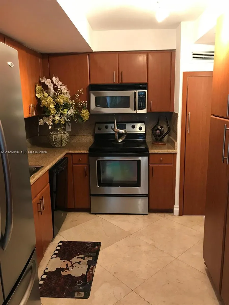 1900 S Ocean Blvd #14P Lauderdale By The Sea, FL 33062